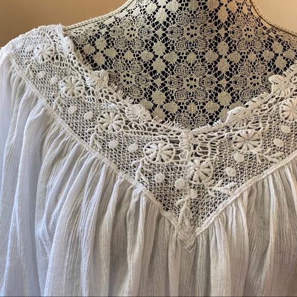 American Rag Cie White Crochet V-Neck Blouse - Picture 3 of 6